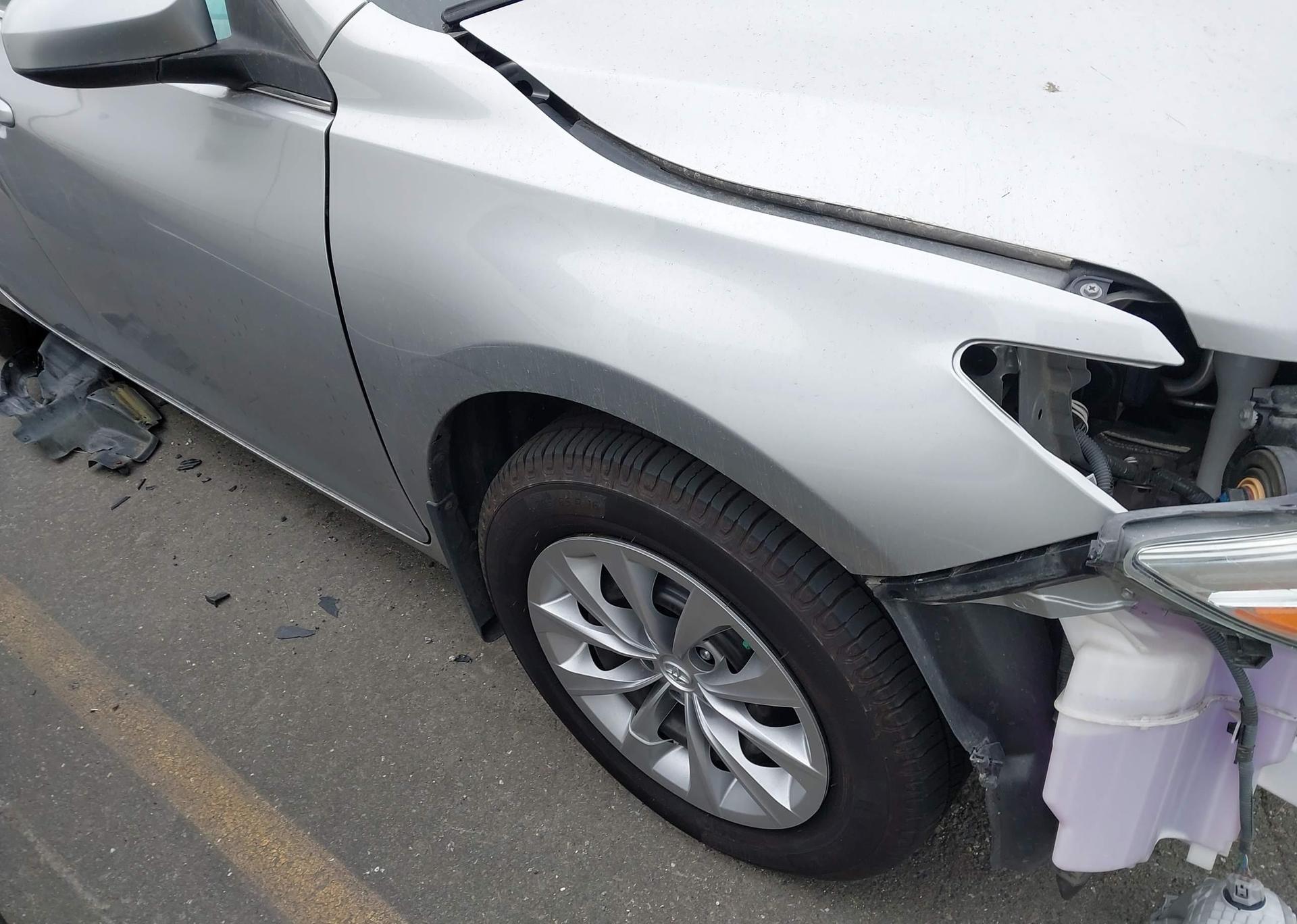 2016 TOYOTA CAMRY LE