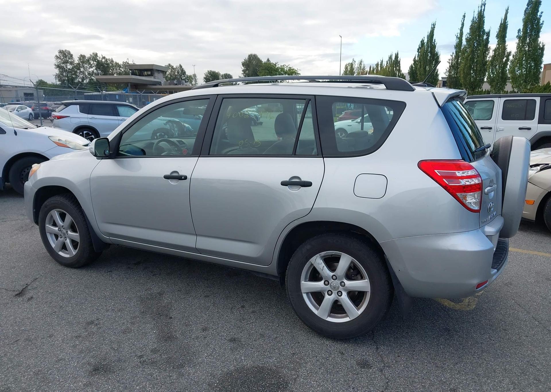 2010 TOYOTA RAV4