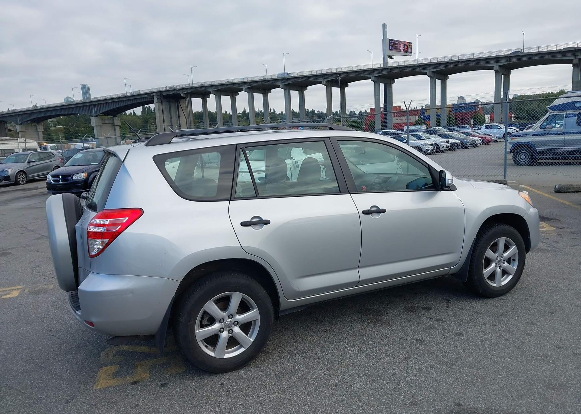 2010 TOYOTA RAV4