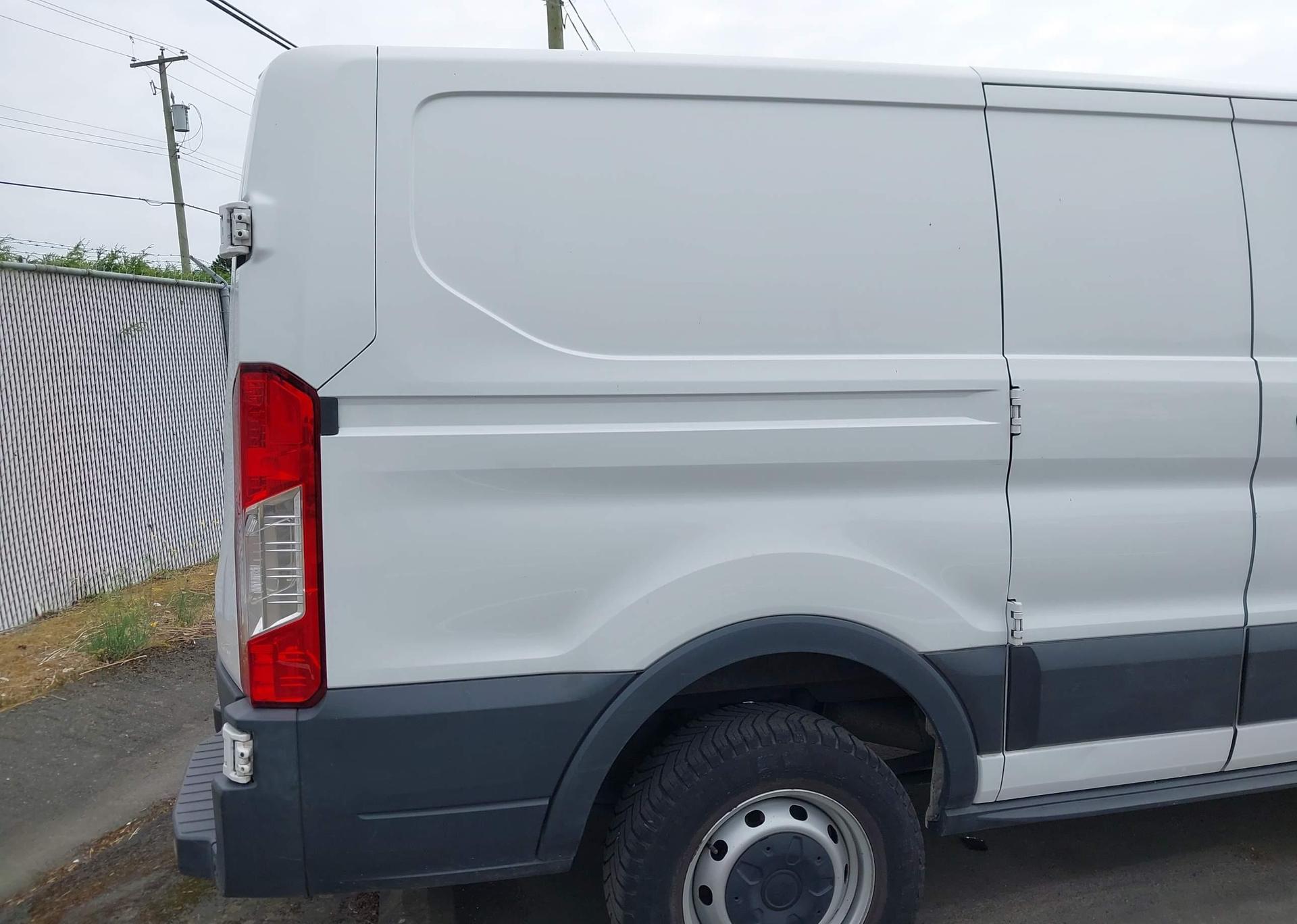 2018 FORD transit t-250