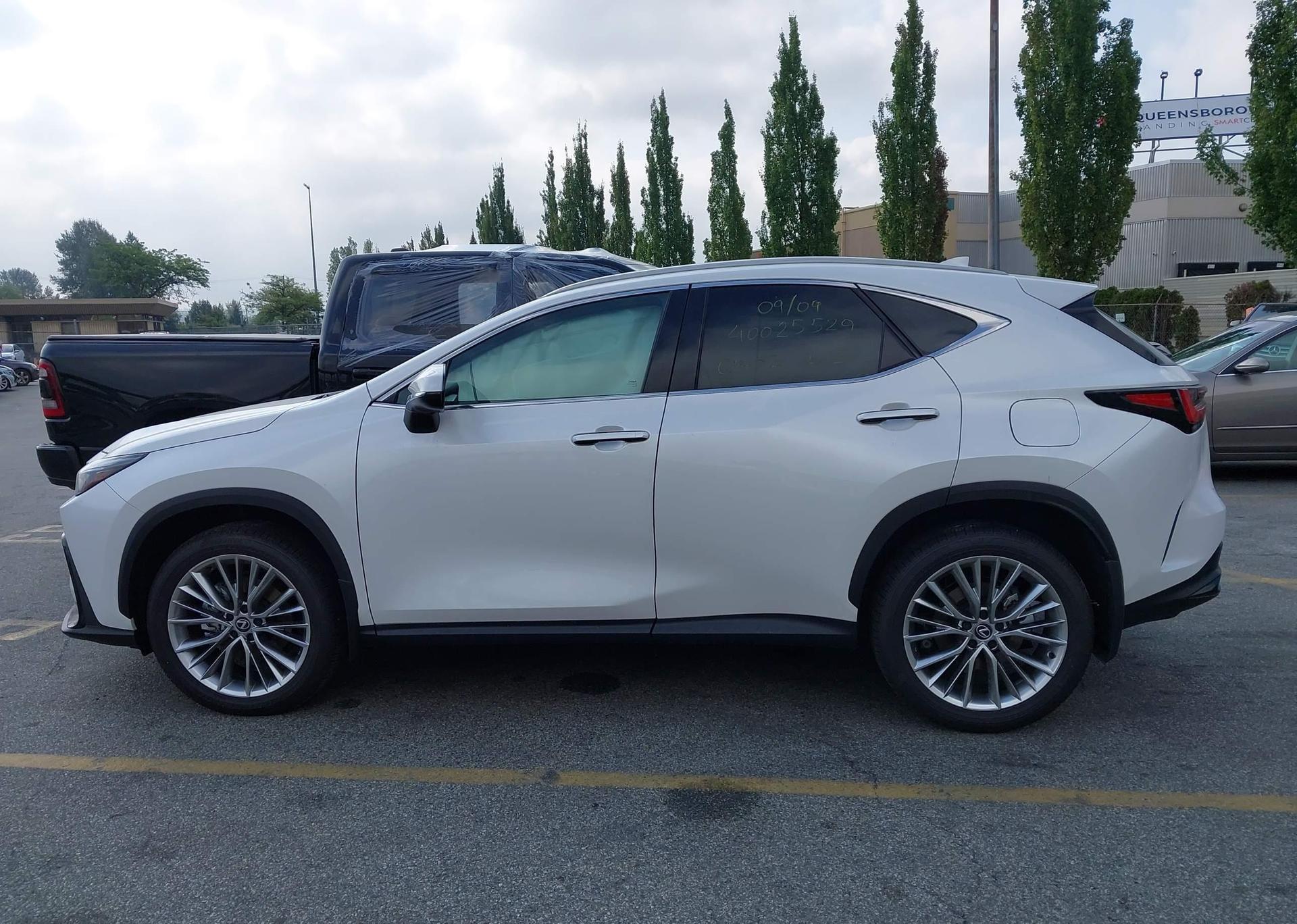 2025 LEXUS NX 350H BASE