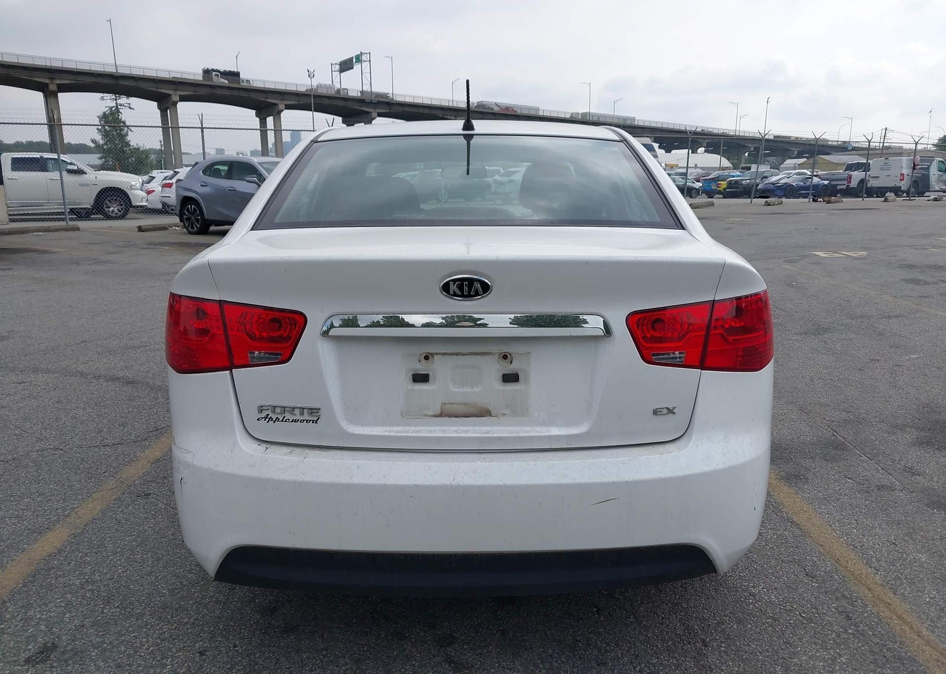 2011 KIA FORTE
