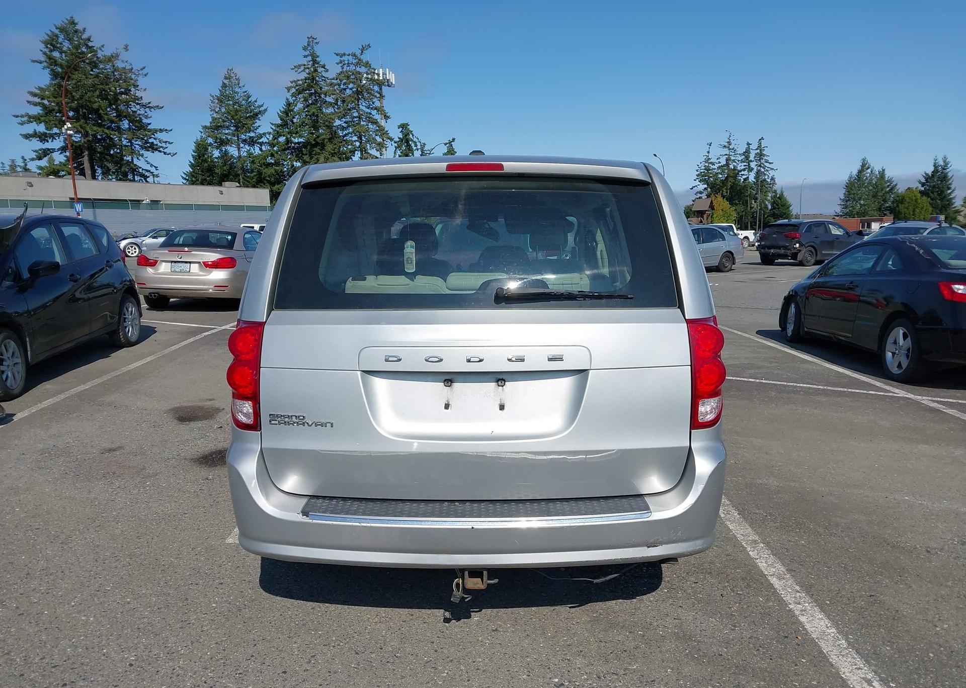 2012 DODGE GRAND CARAVAN SE