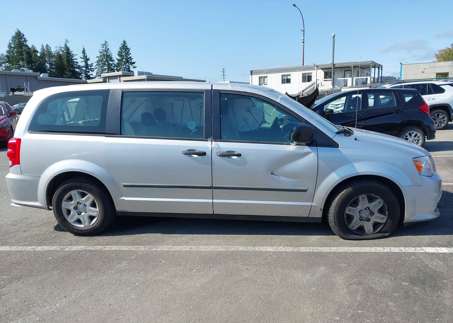 2012 DODGE GRAND CARAVAN SE