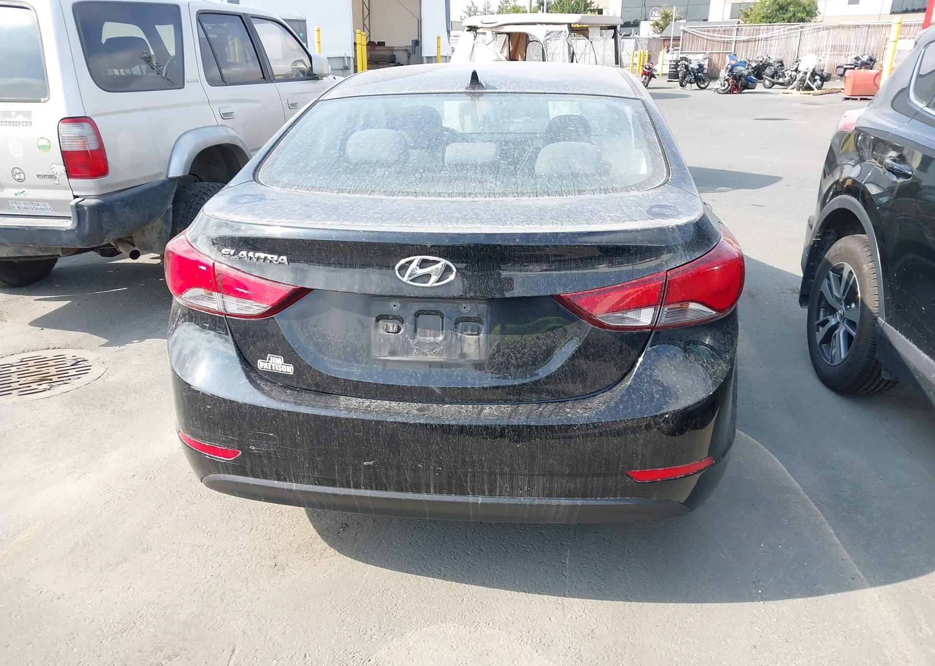 2014 HYUNDAI ELANTRA SE