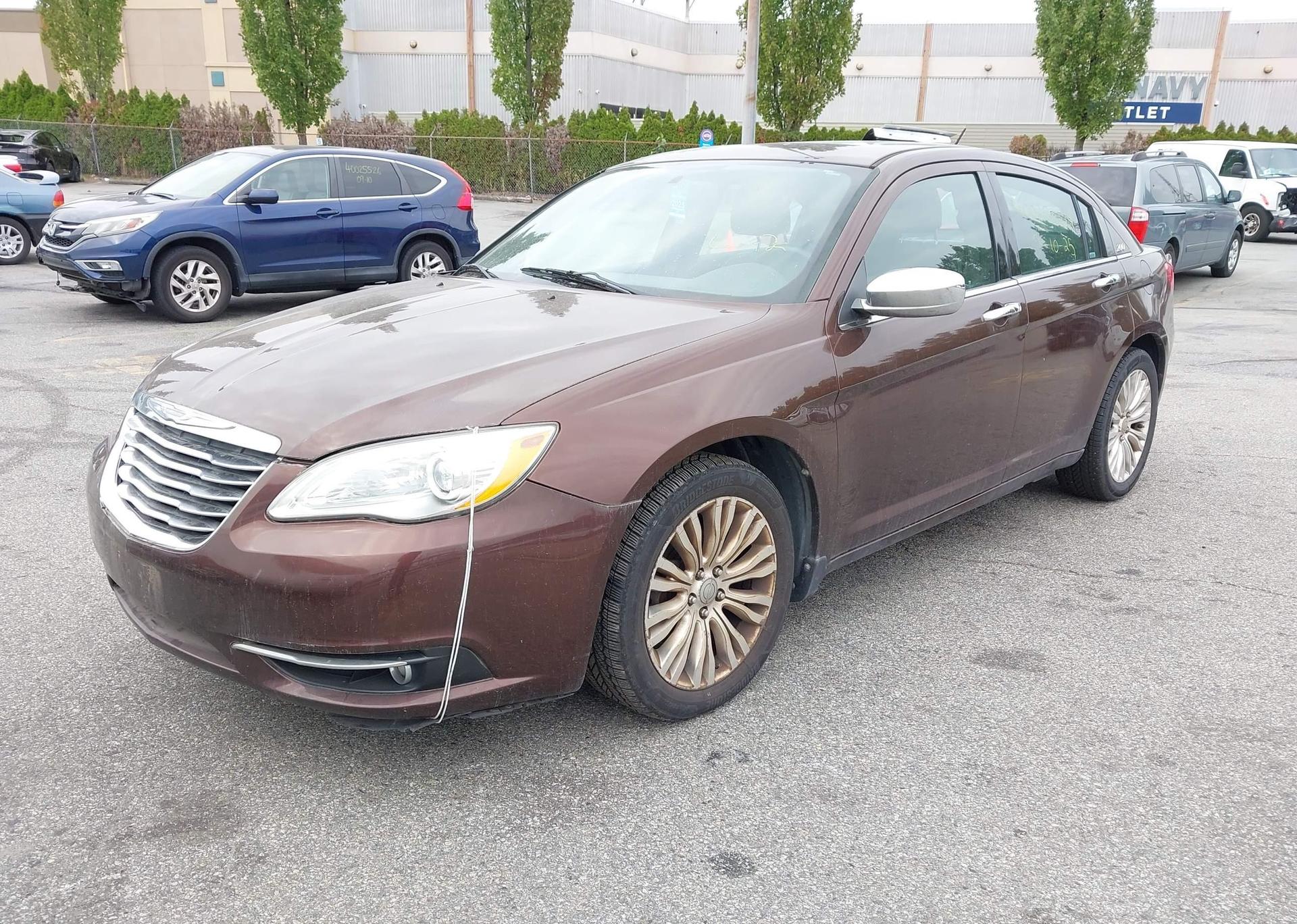 2013 CHRYSLER 200