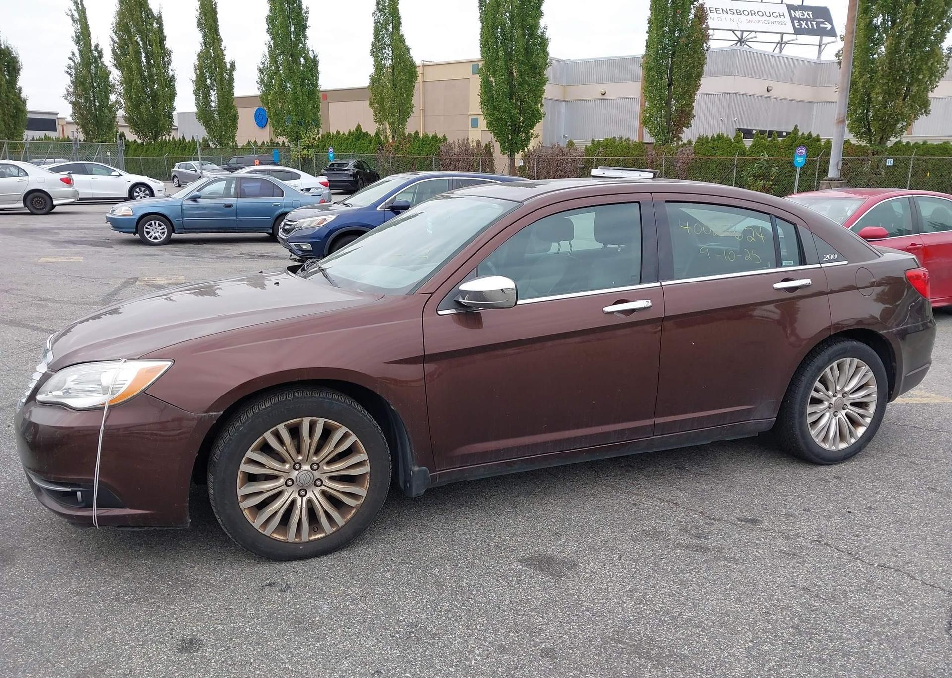 2013 CHRYSLER 200