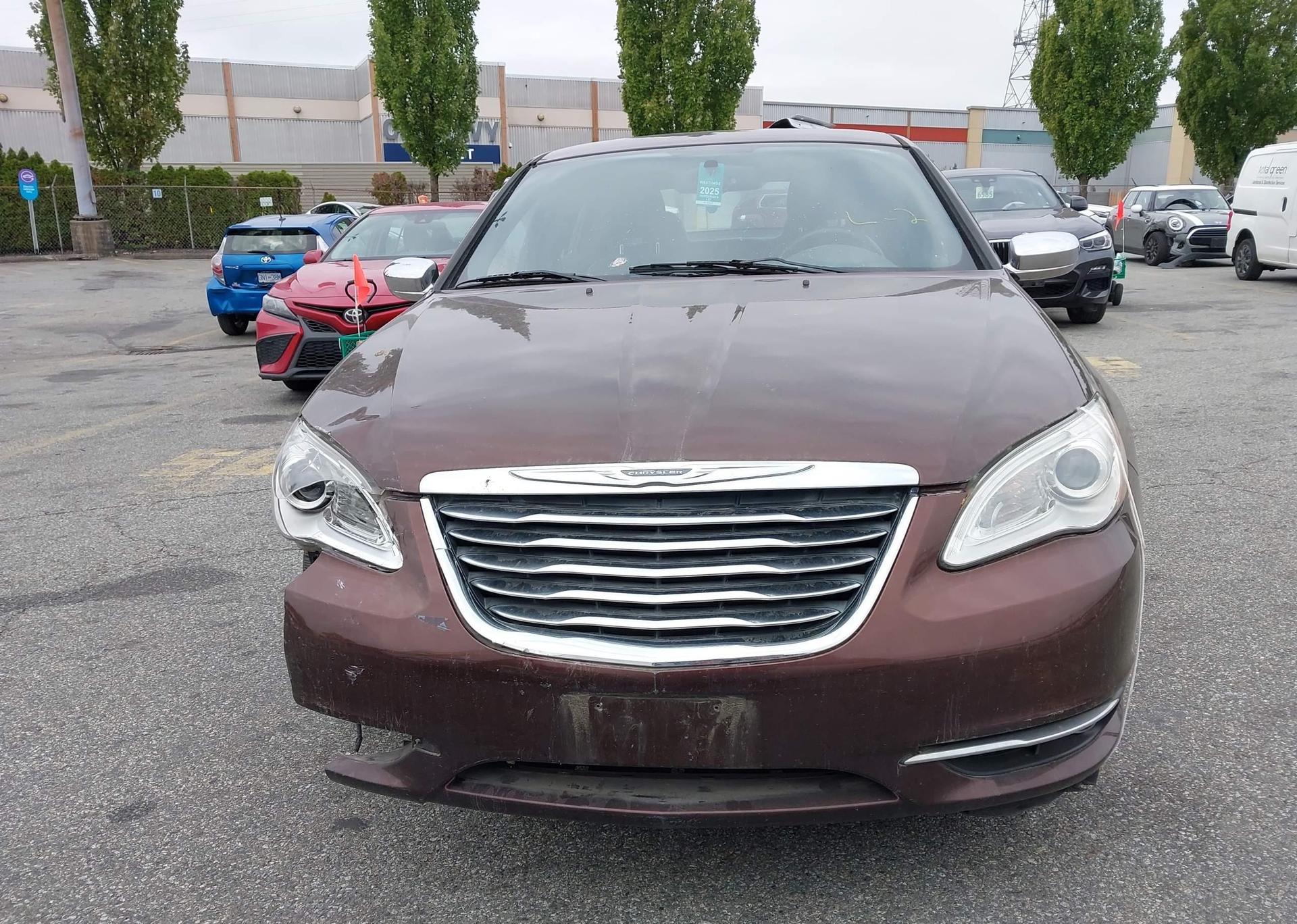 2013 CHRYSLER 200