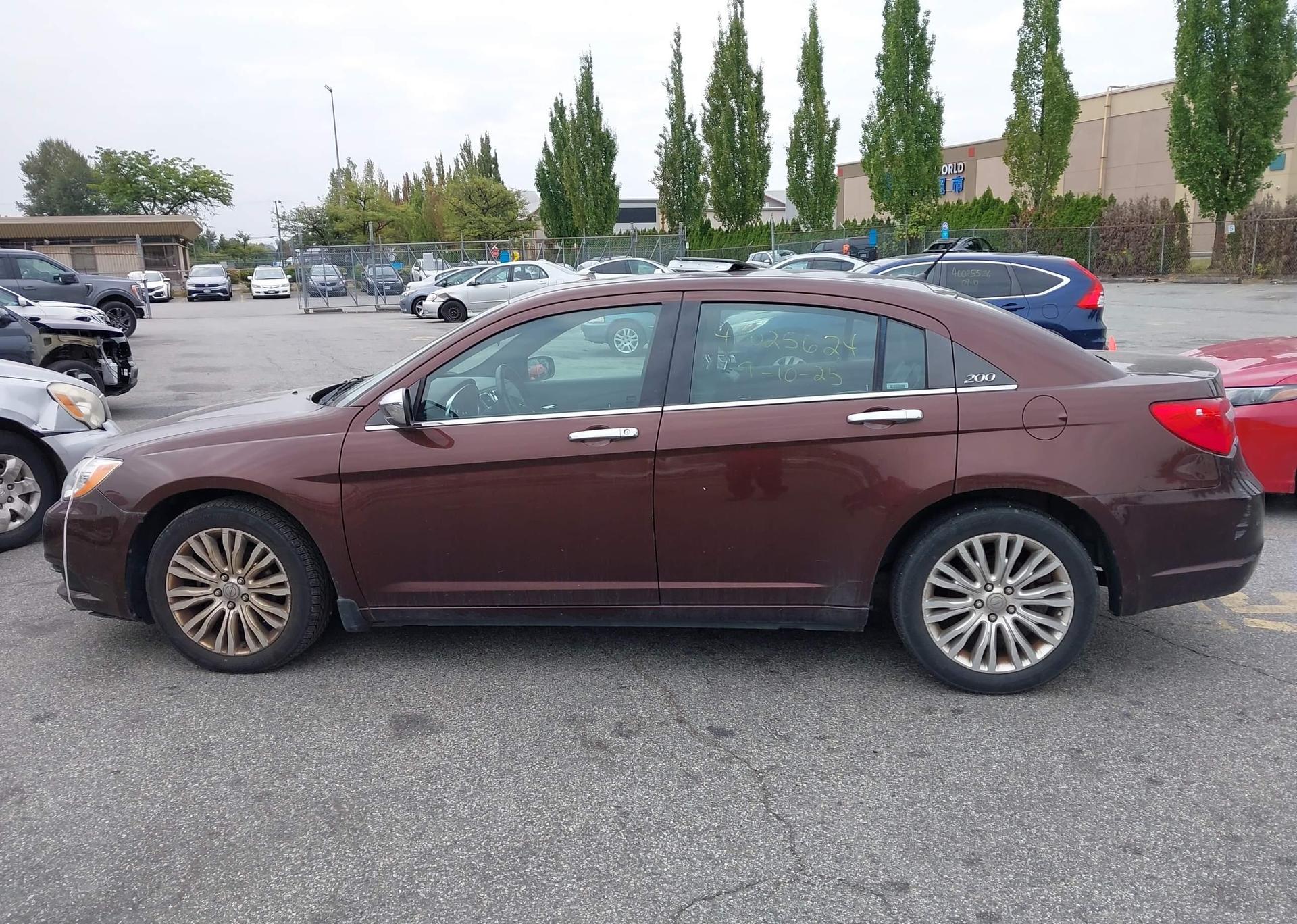 2013 CHRYSLER 200