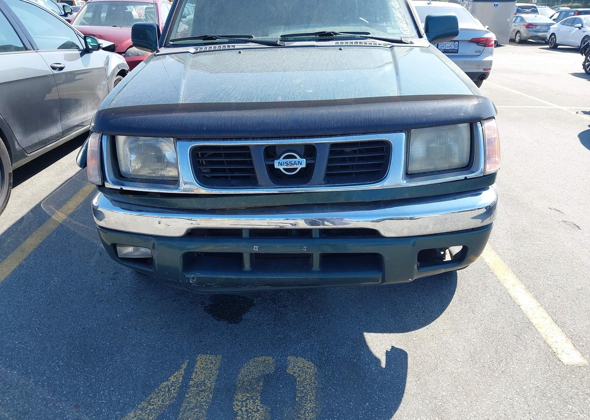 2000 NISSAN FRONTIER CREW CAB XE