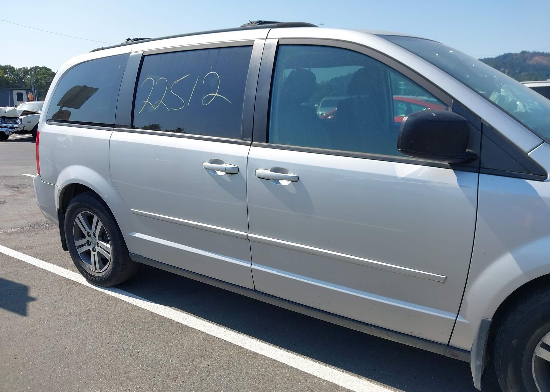 2010 DODGE GRAND CARAVAN SE