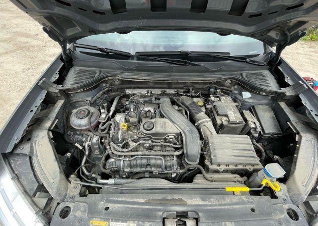 2022 VOLKSWAGEN TAOS