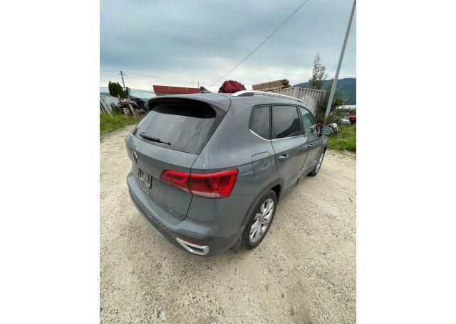 2022 VOLKSWAGEN TAOS