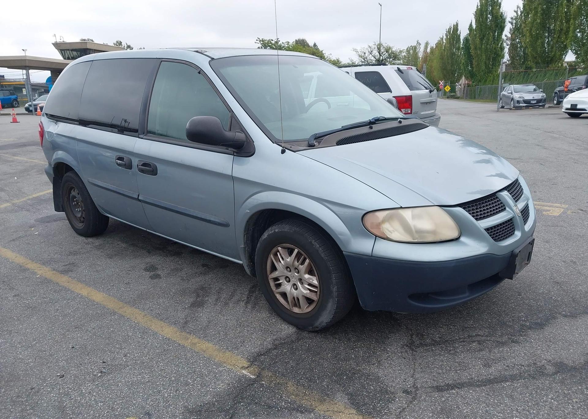 2004 DODGE CARAVAN SE