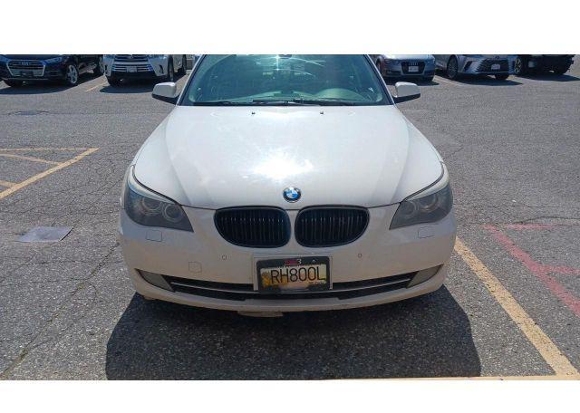 2010 BMW 528I