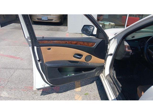 2010 BMW 528I