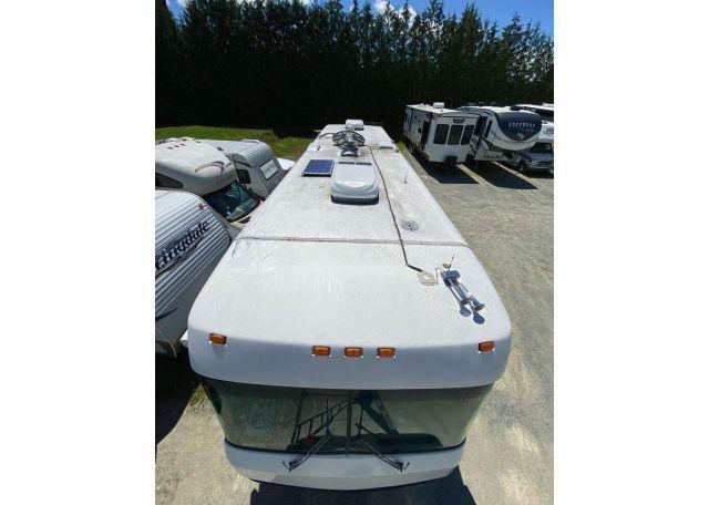 1996 BEAVER MONTEREY