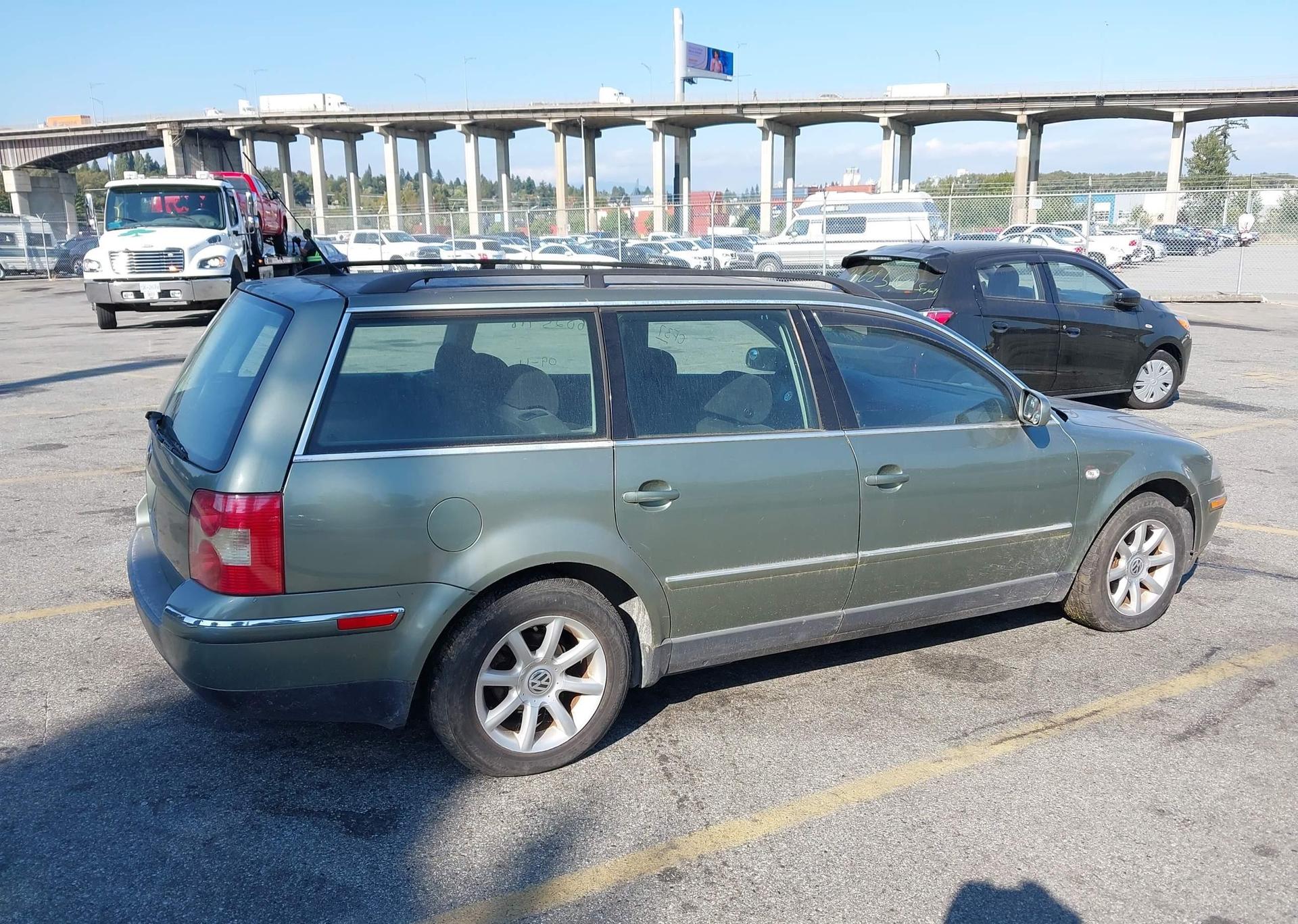2004 VOLKSWAGEN PASSAT GLS