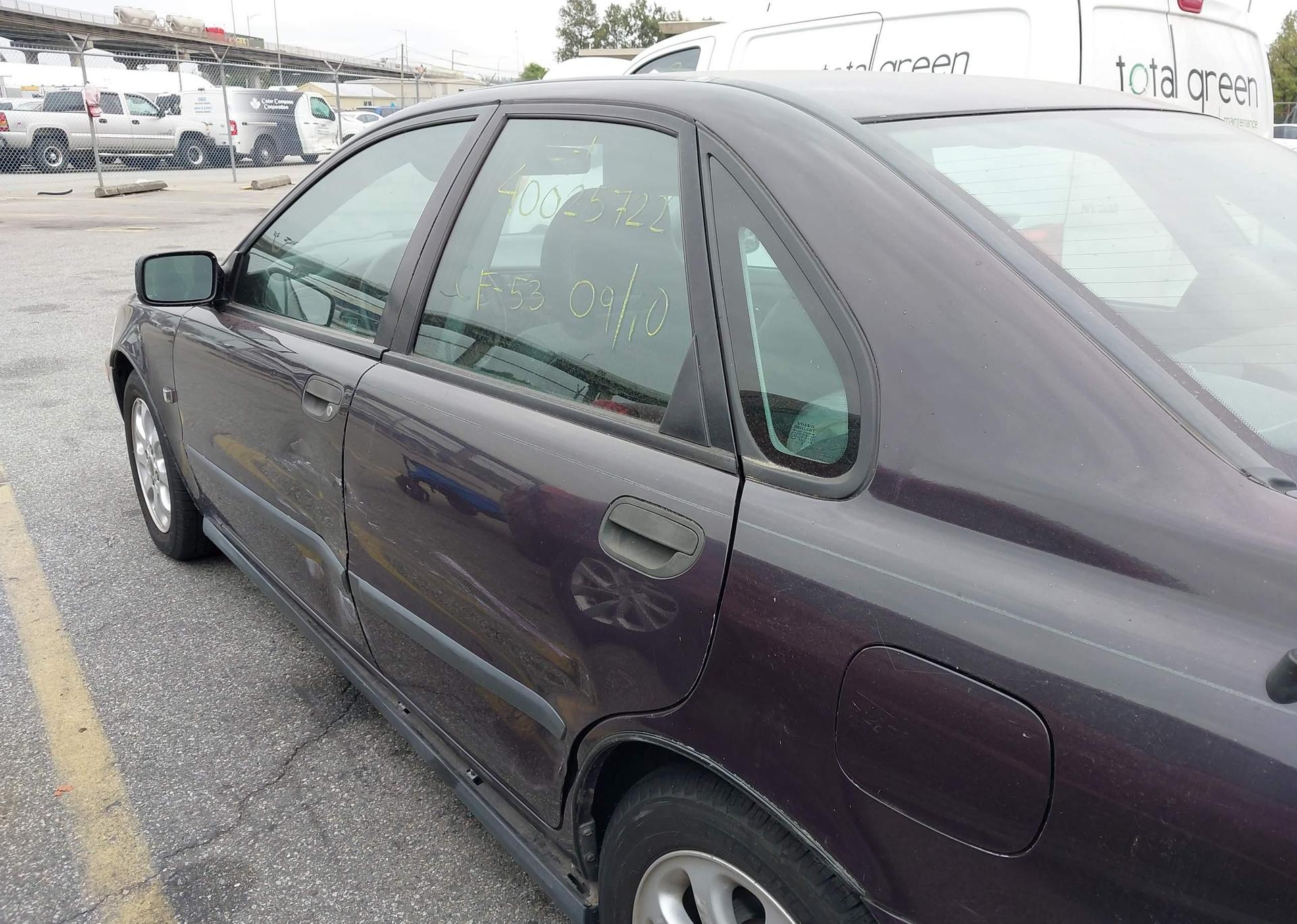 2001 VOLVO S40