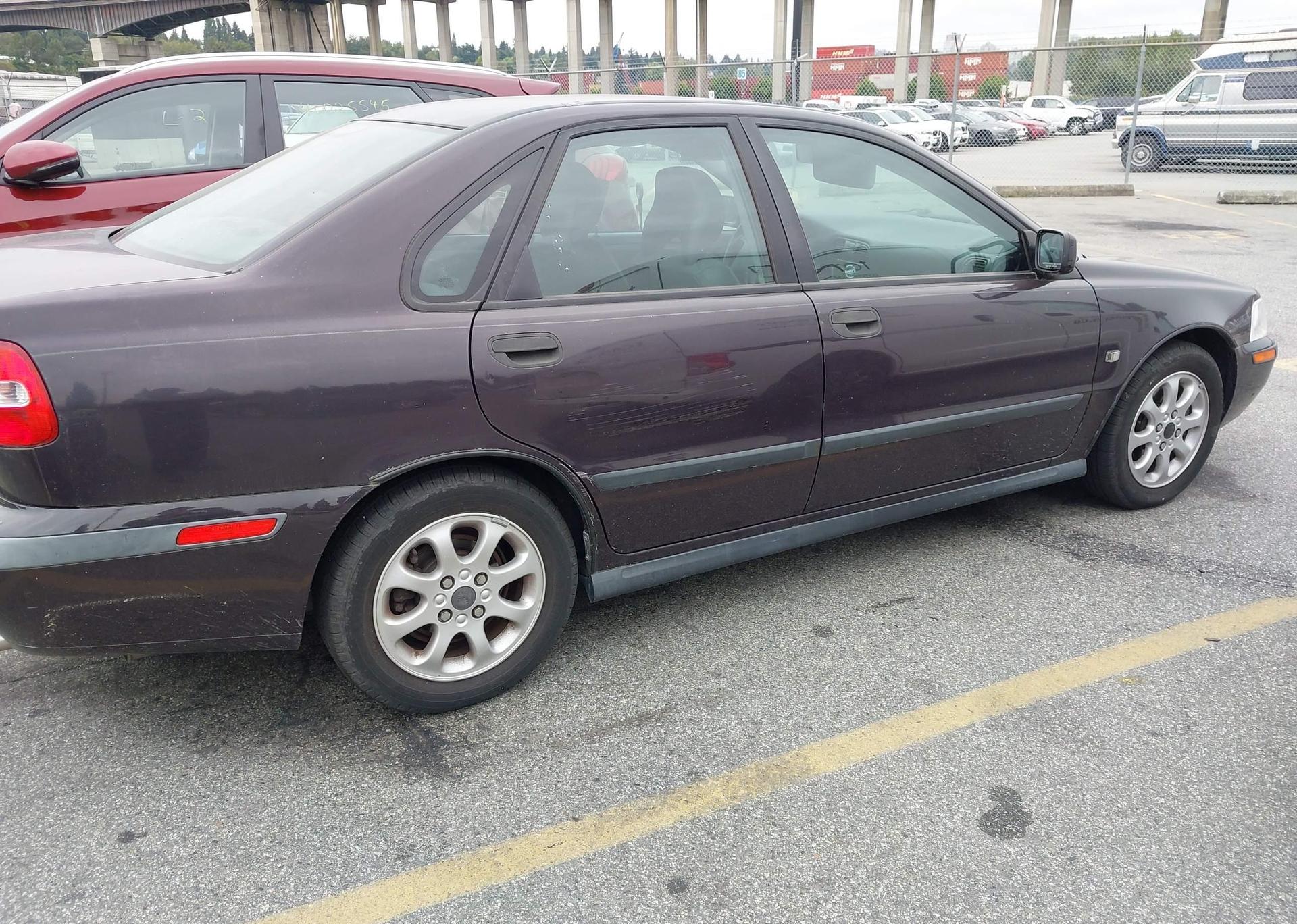2001 VOLVO S40