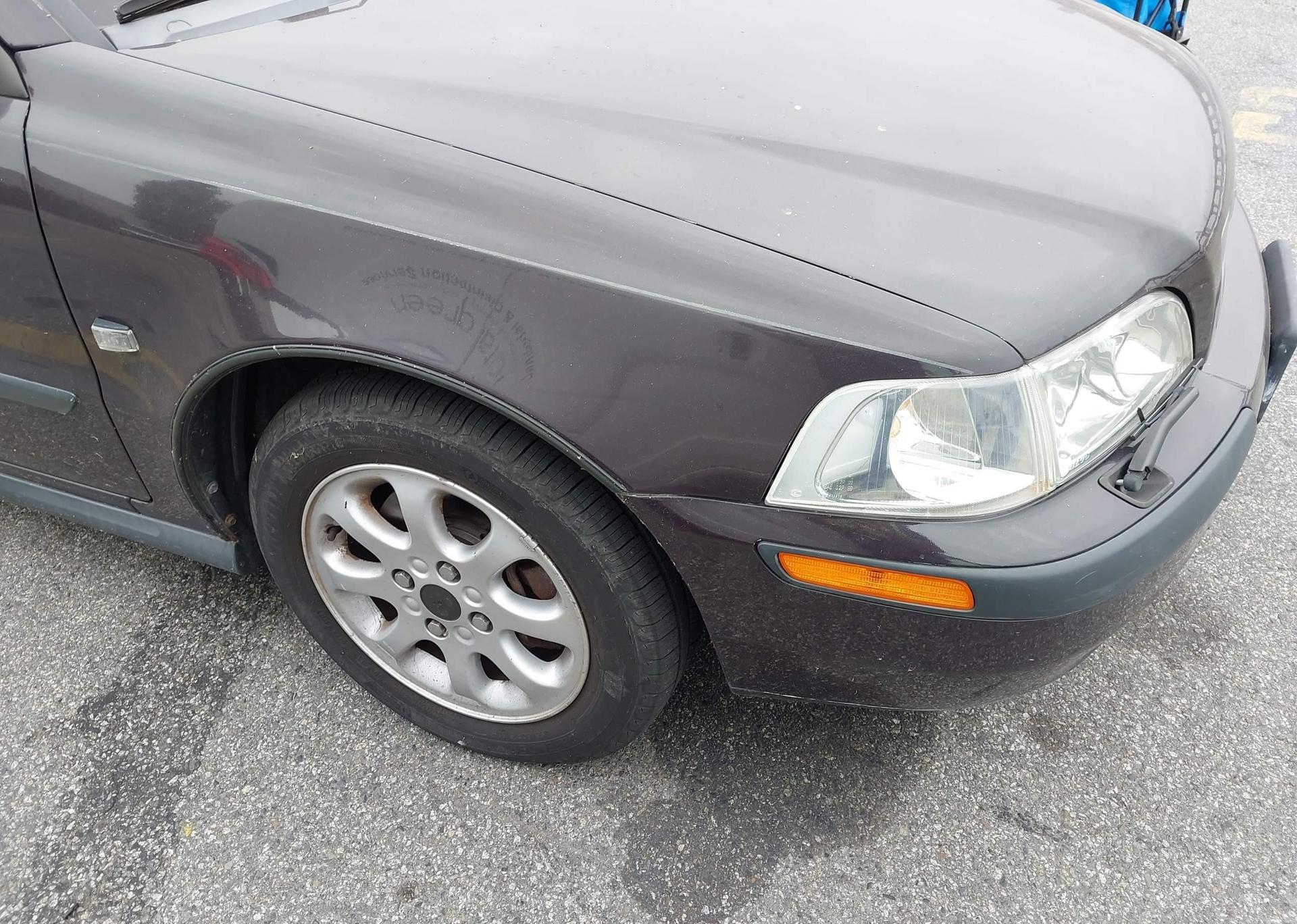 2001 VOLVO S40