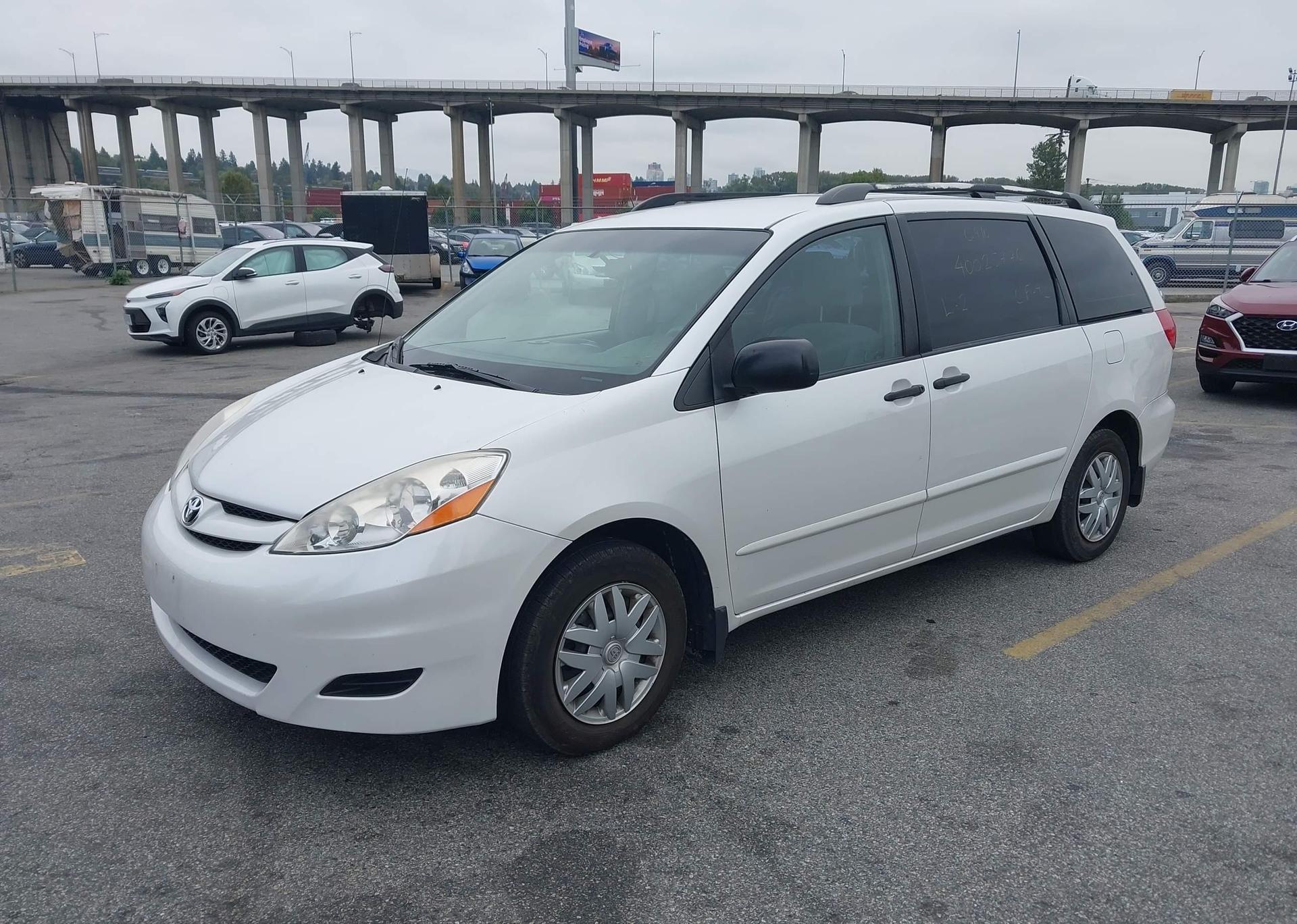 2008 TOYOTA SIENNA CE