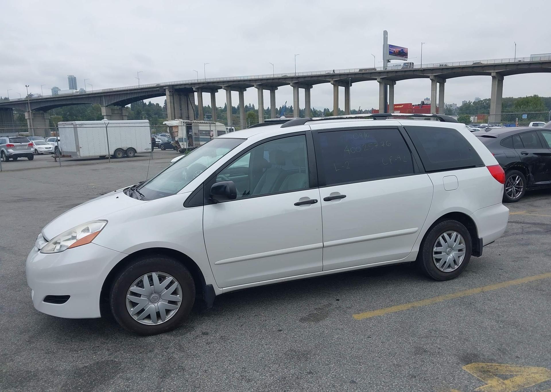 2008 TOYOTA SIENNA CE