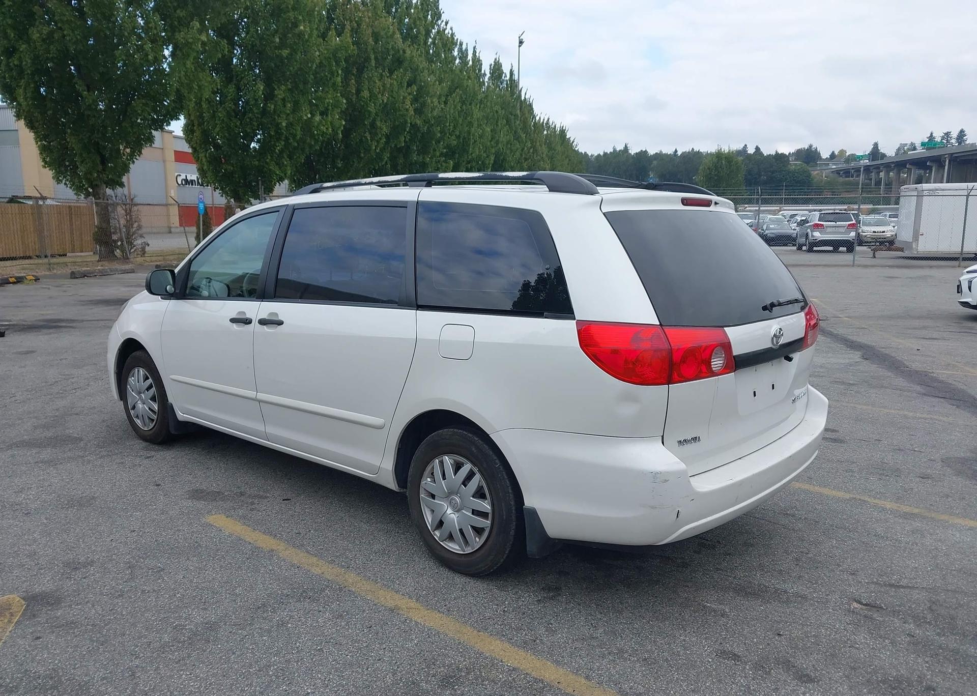 2008 TOYOTA SIENNA CE