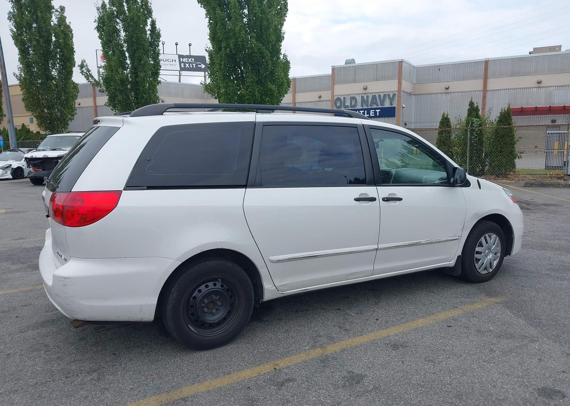 2008 TOYOTA SIENNA CE