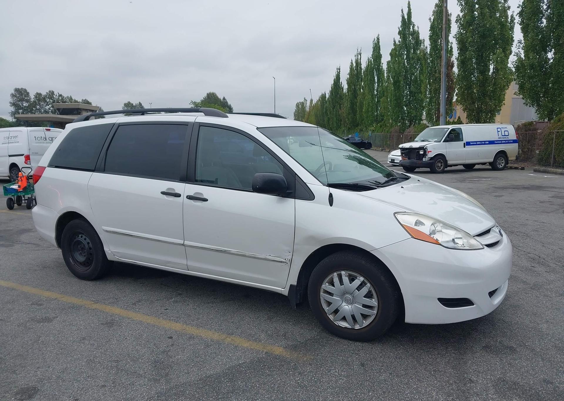 2008 TOYOTA SIENNA CE