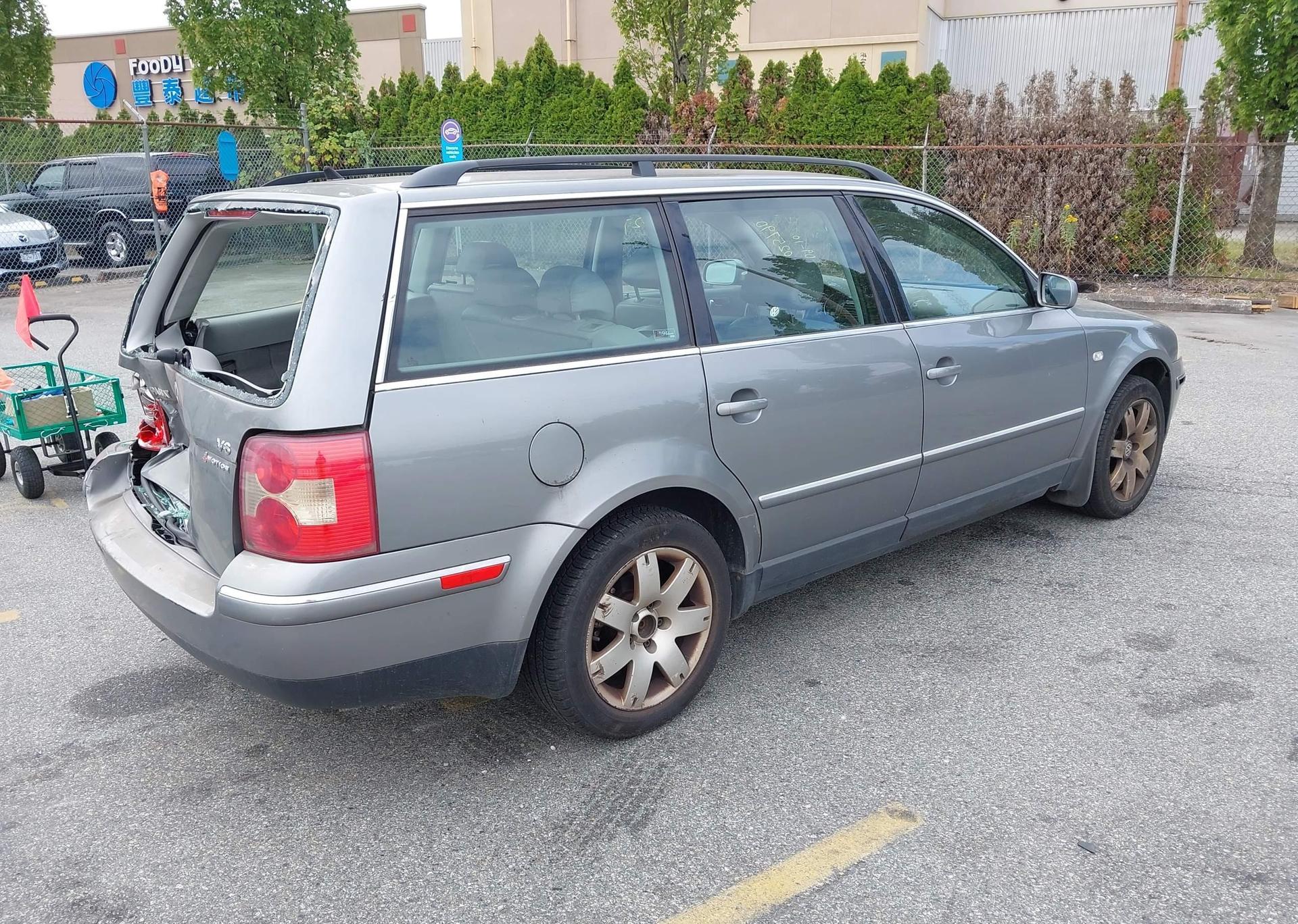 2002 VOLKSWAGEN PASSAT GLX 4MOTION