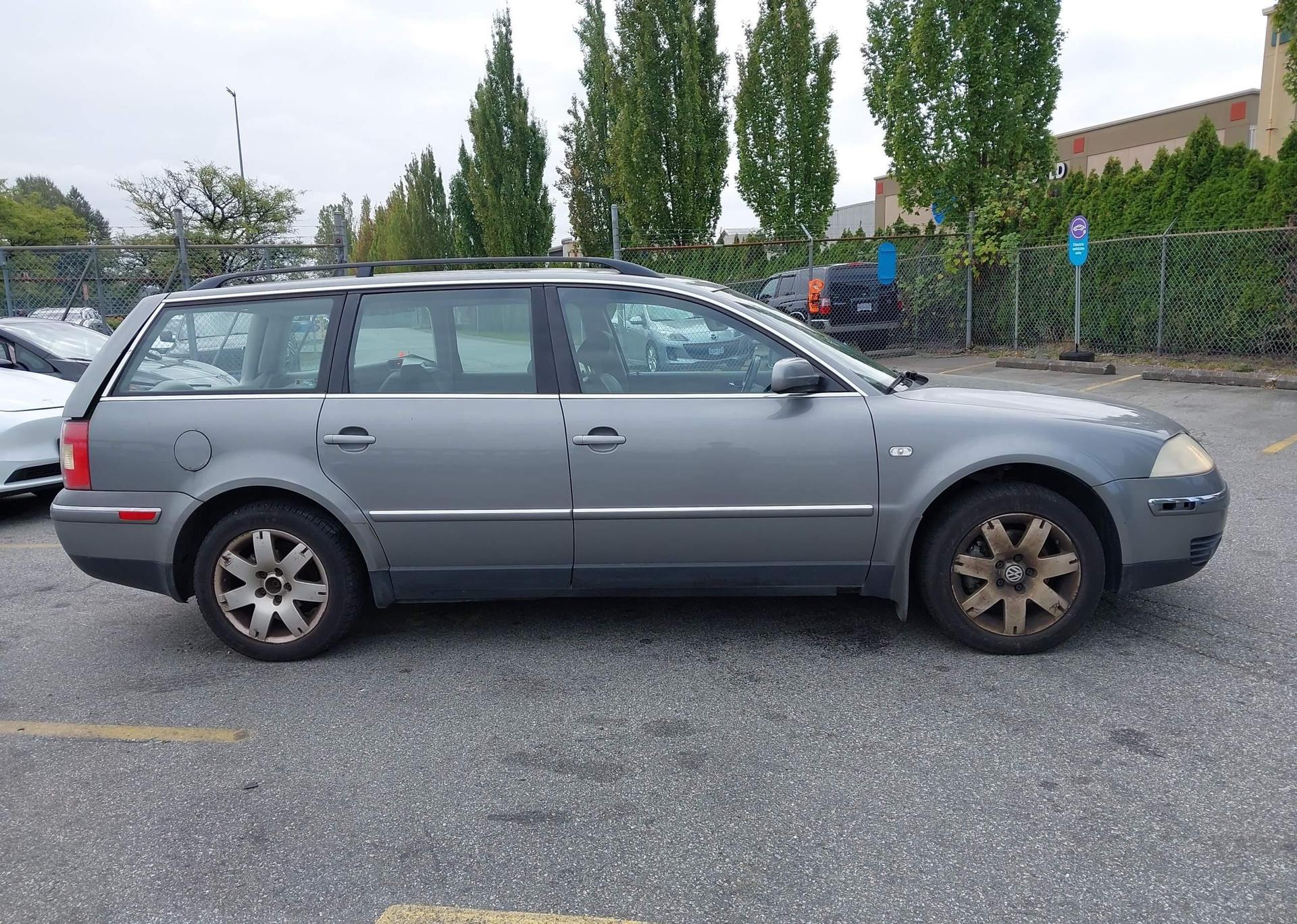 2002 VOLKSWAGEN PASSAT GLX 4MOTION