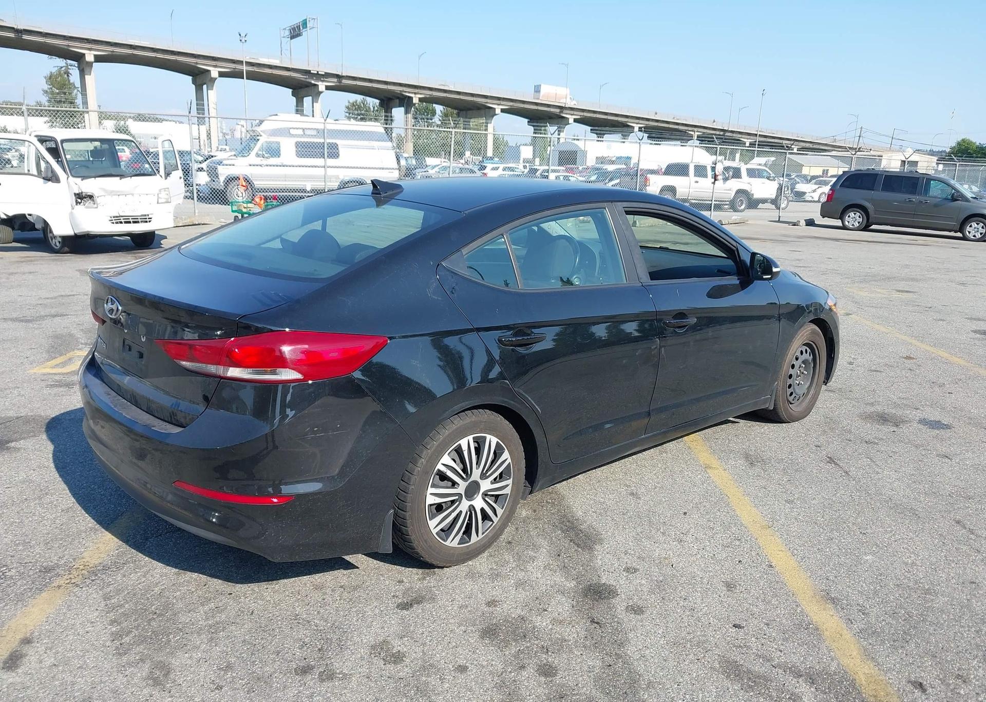 2017 HYUNDAI ELANTRA SE