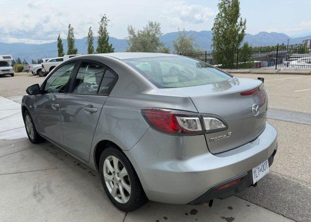 2010 MAZDA 3 I