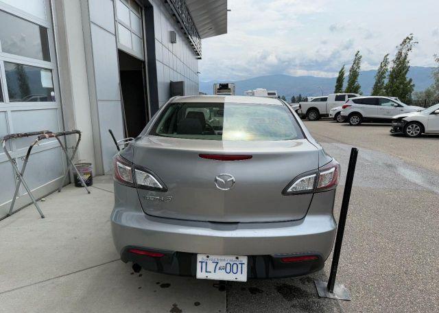 2010 MAZDA 3 I