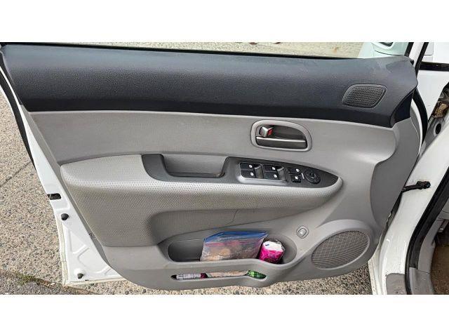 2008 KIA RONDO