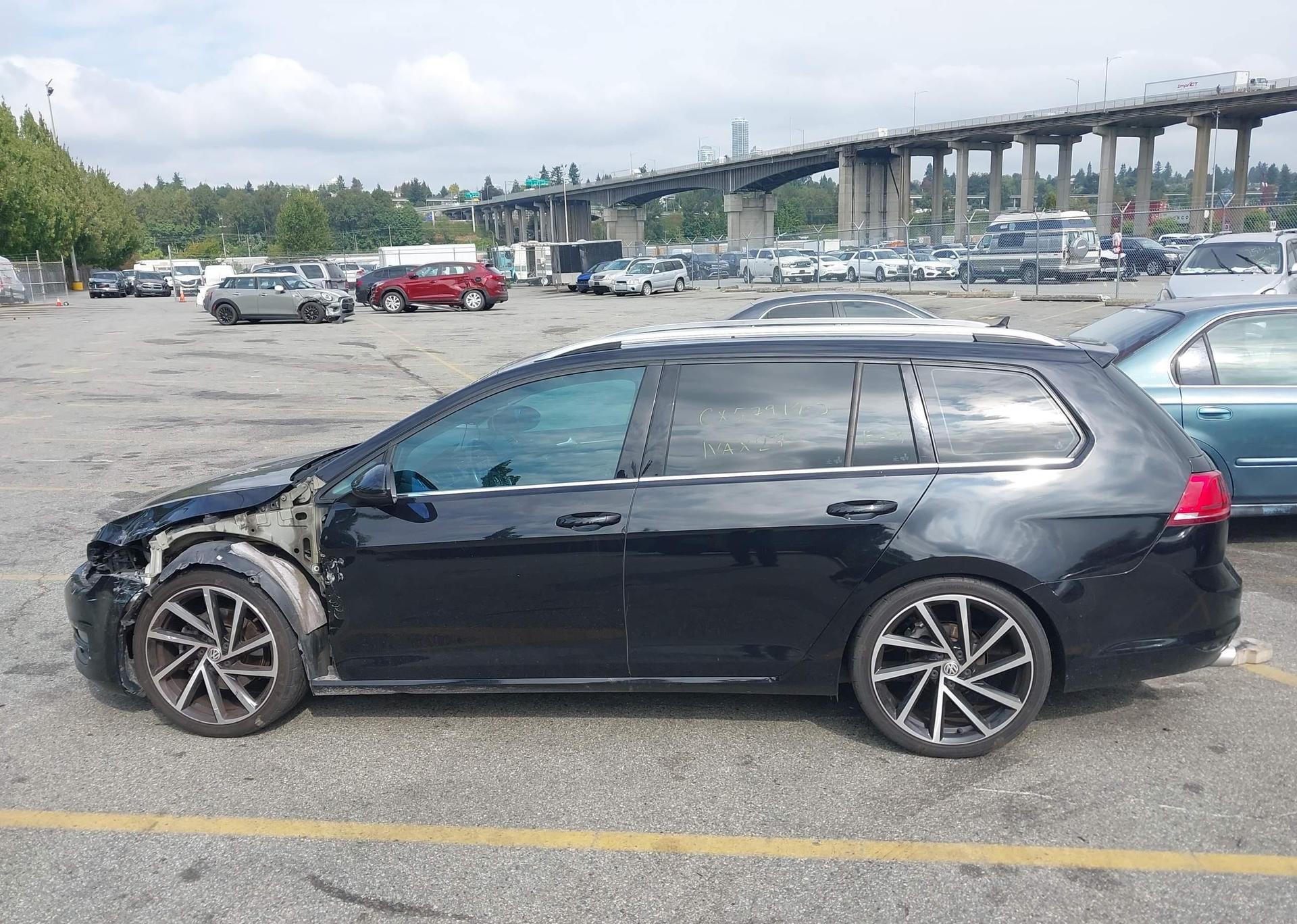 2015 VOLKSWAGEN GOLF