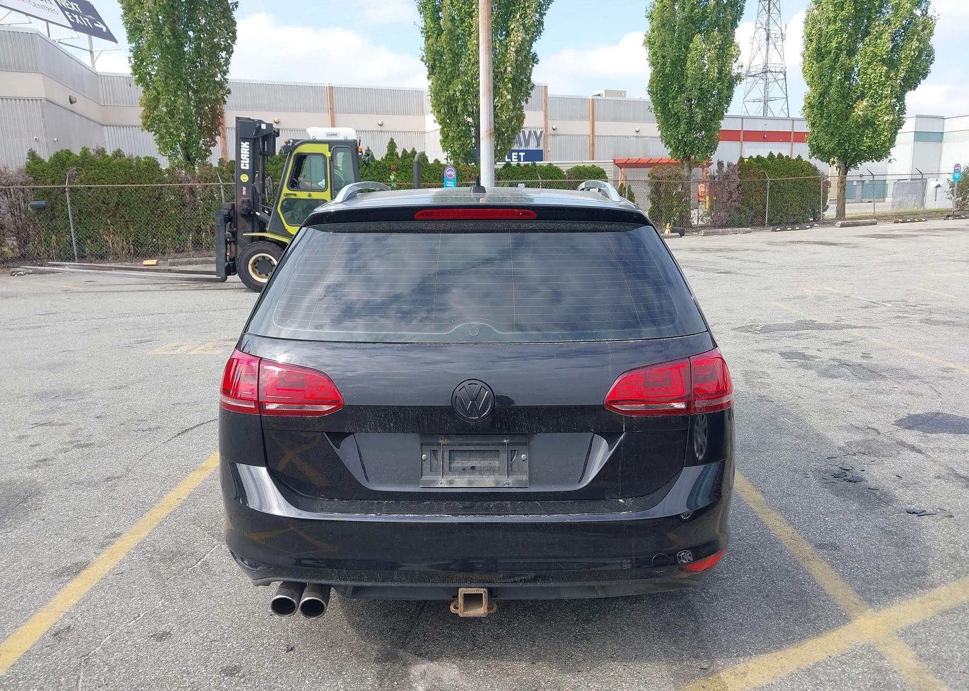 2015 VOLKSWAGEN GOLF