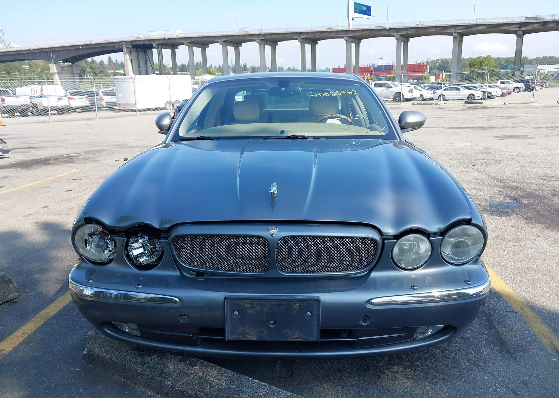 2004 JAGUAR XJR