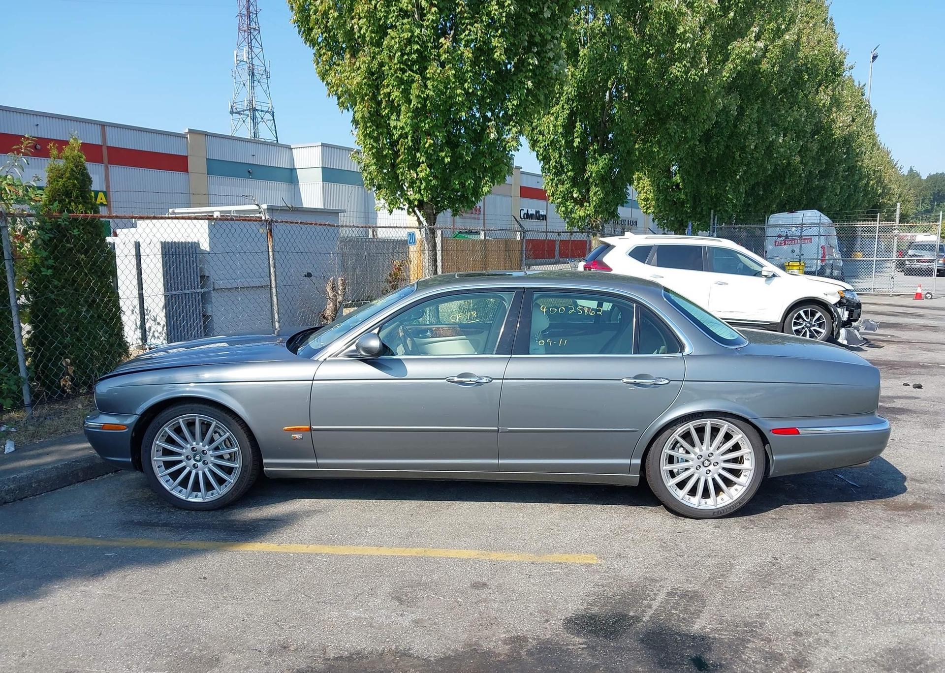 2004 JAGUAR XJR