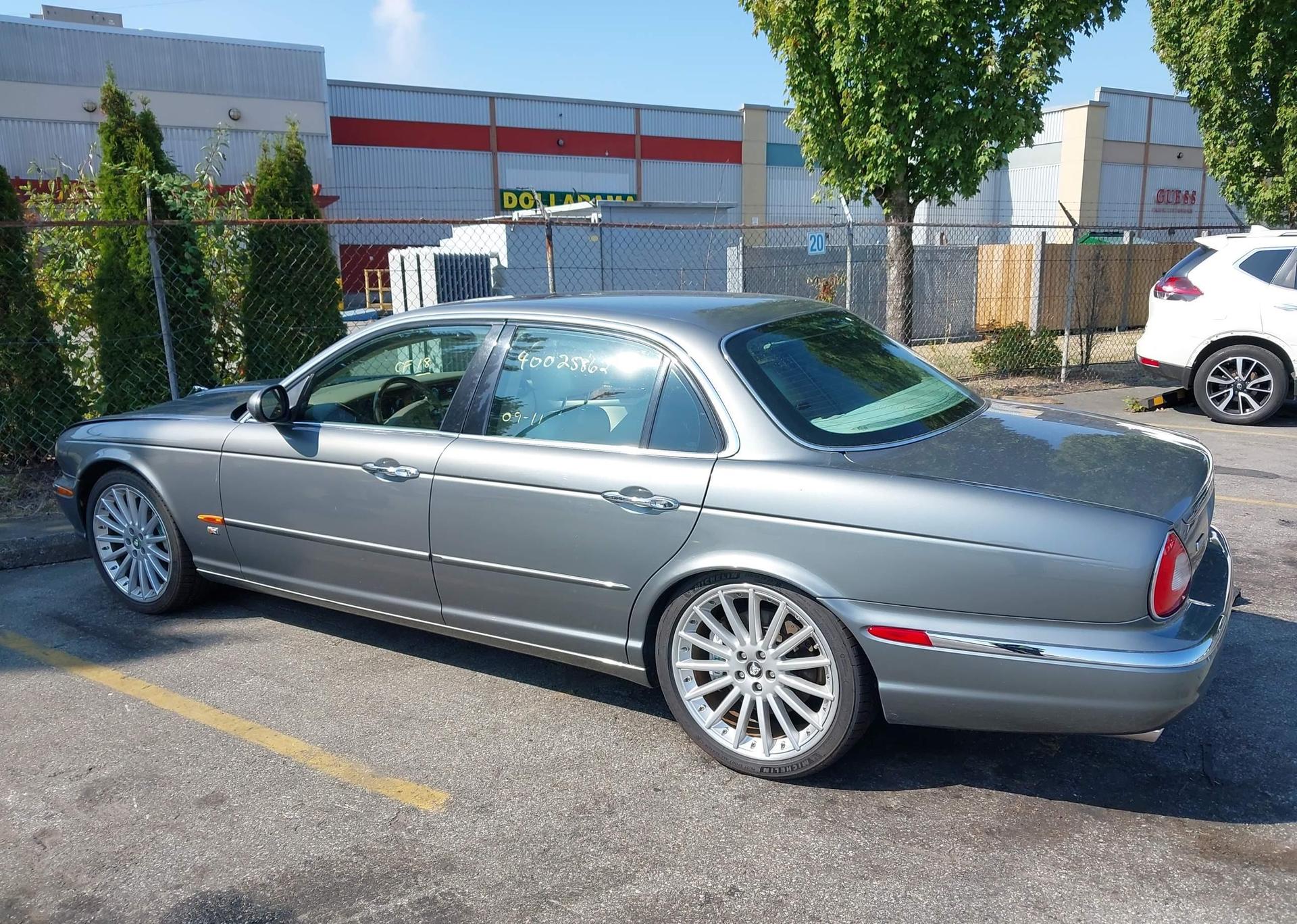 2004 JAGUAR XJR