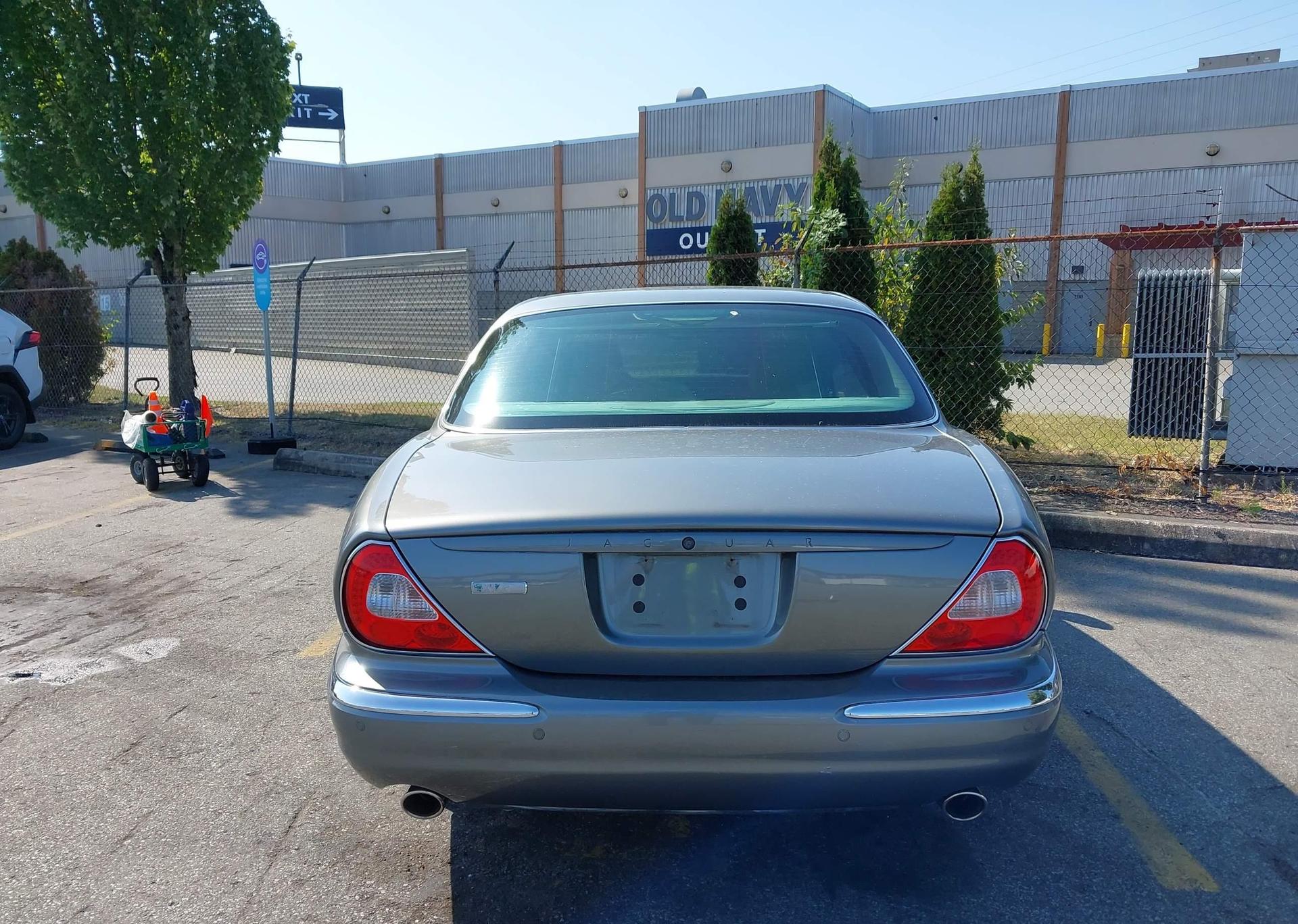2004 JAGUAR XJR