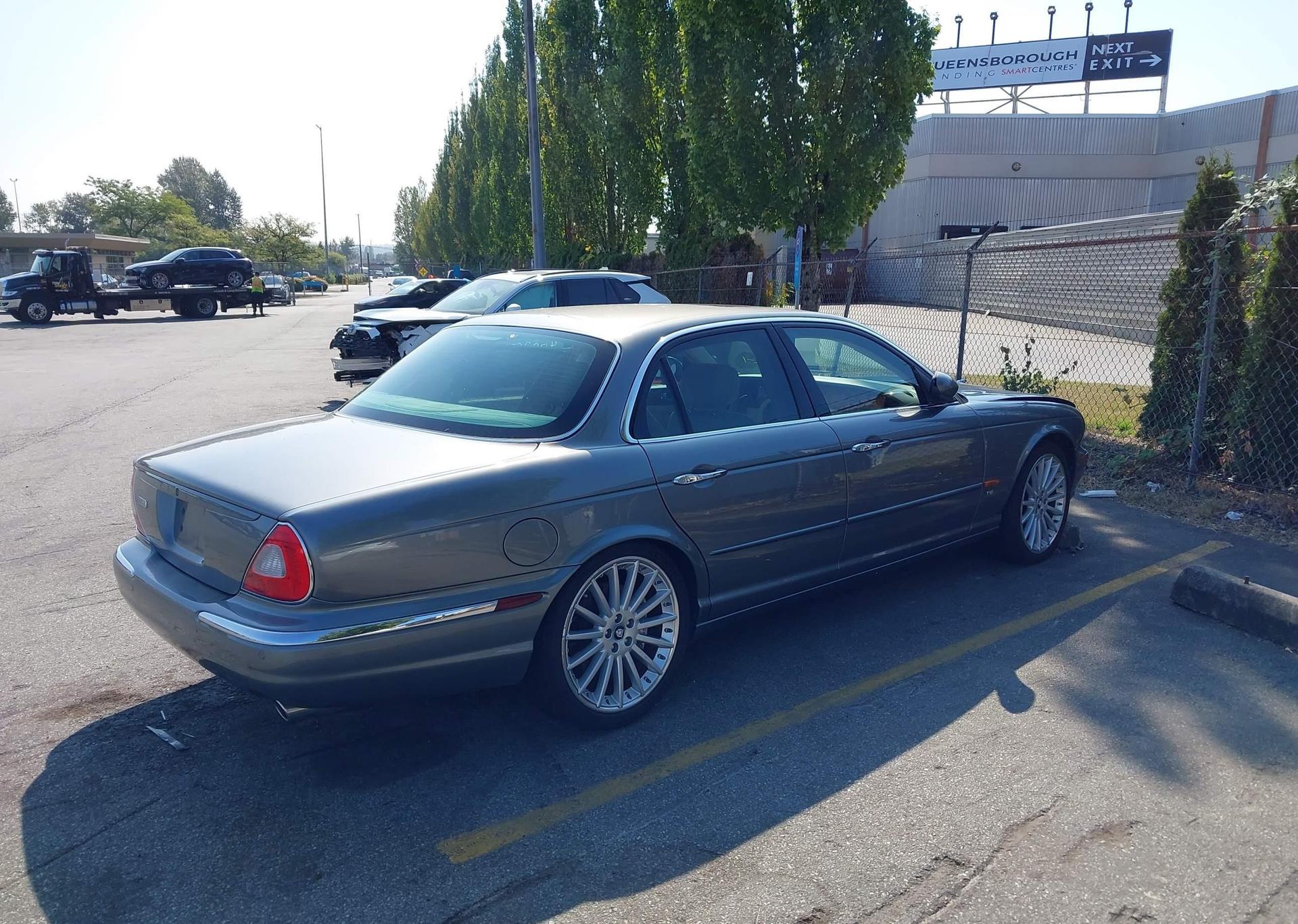 2004 JAGUAR XJR