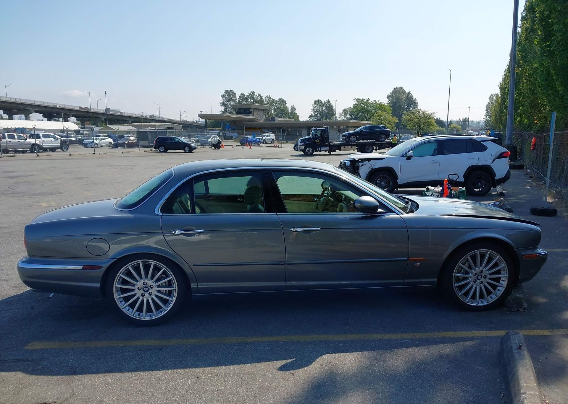 2004 JAGUAR XJR