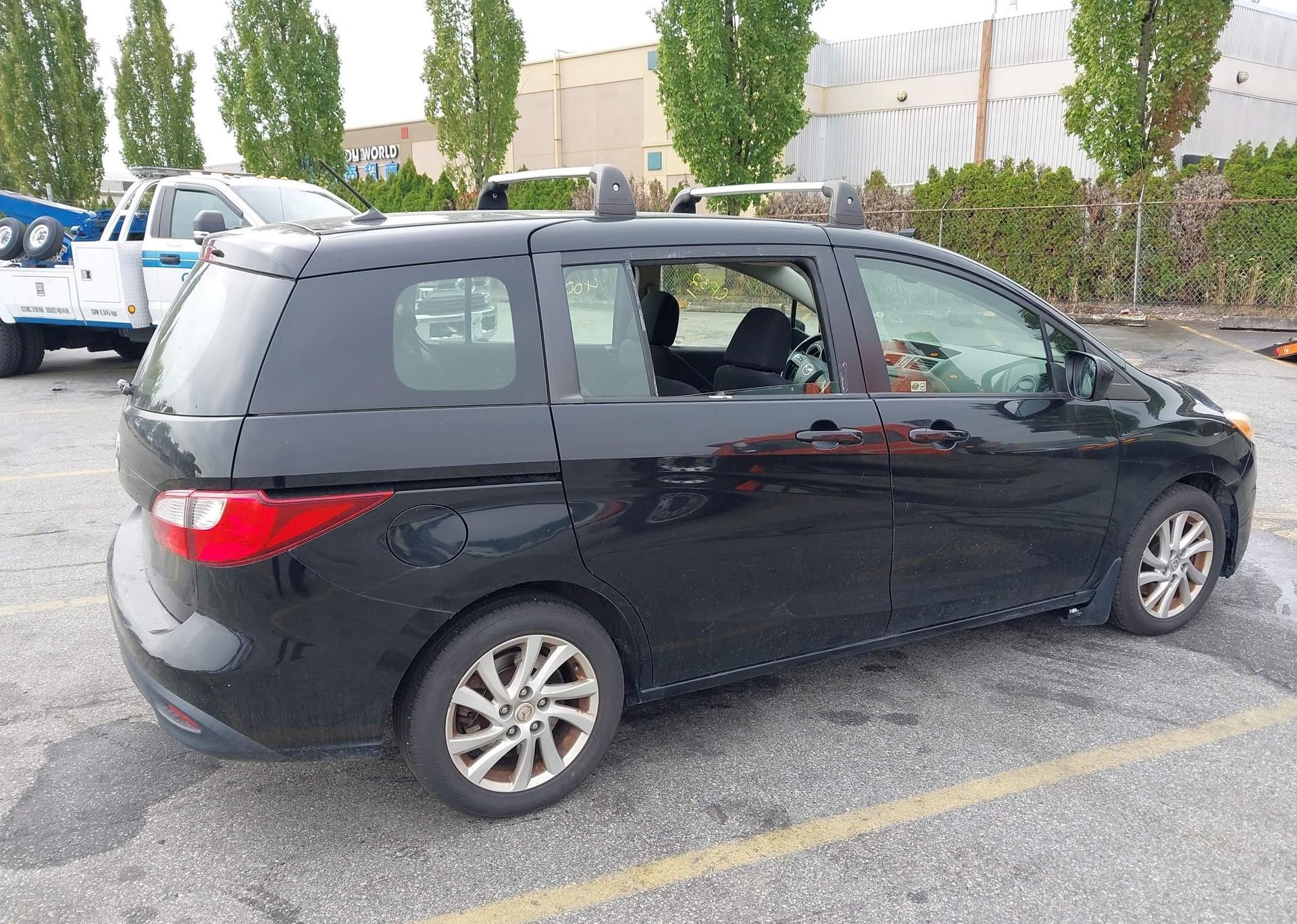 2012 MAZDA 5