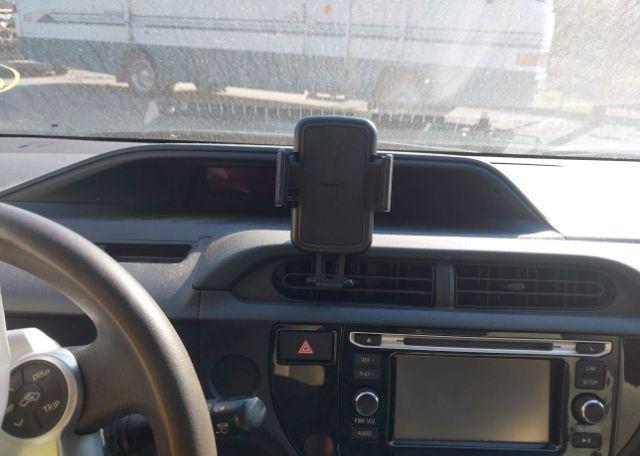 2015 TOYOTA Prius c