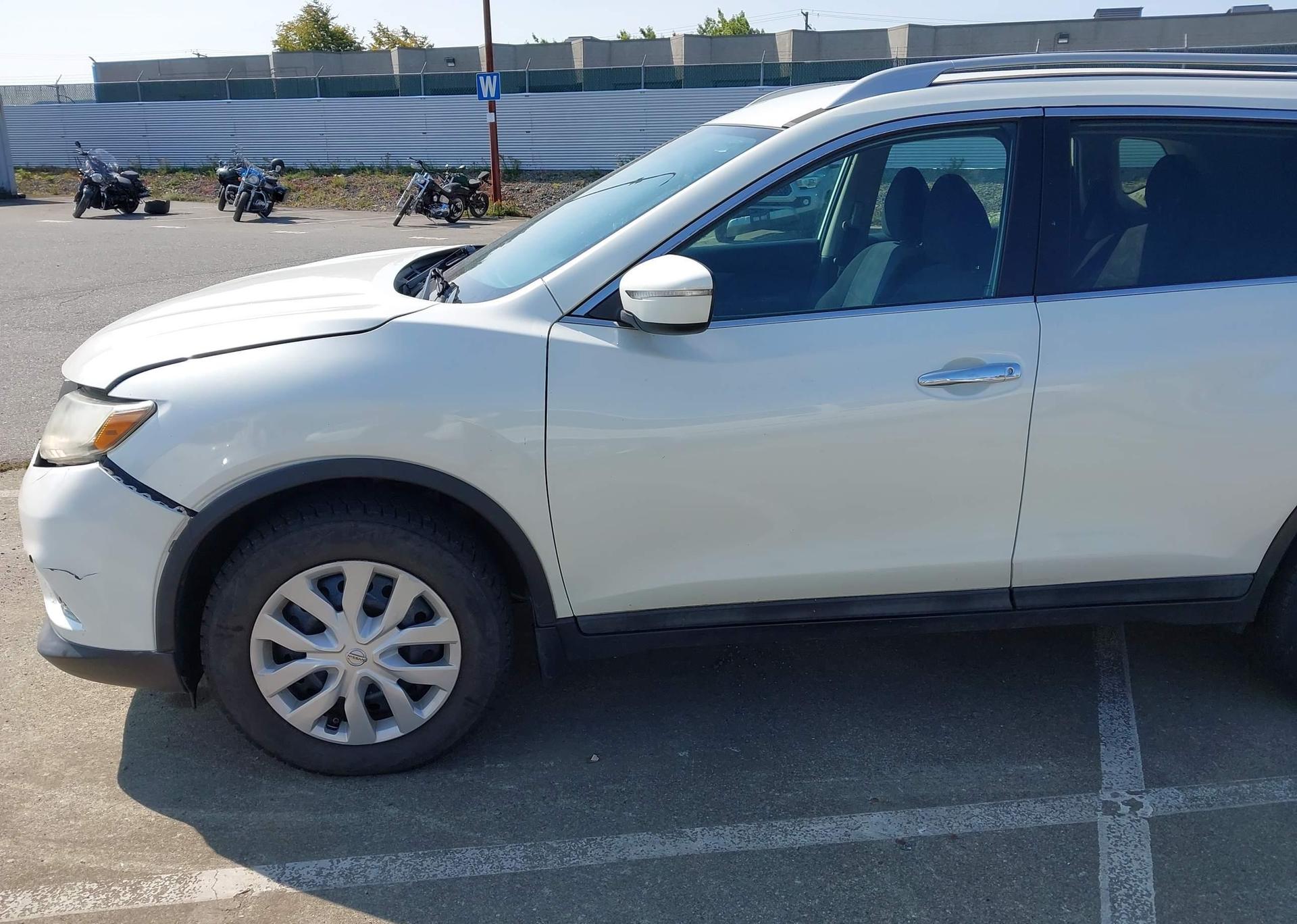 2015 NISSAN ROGUE S