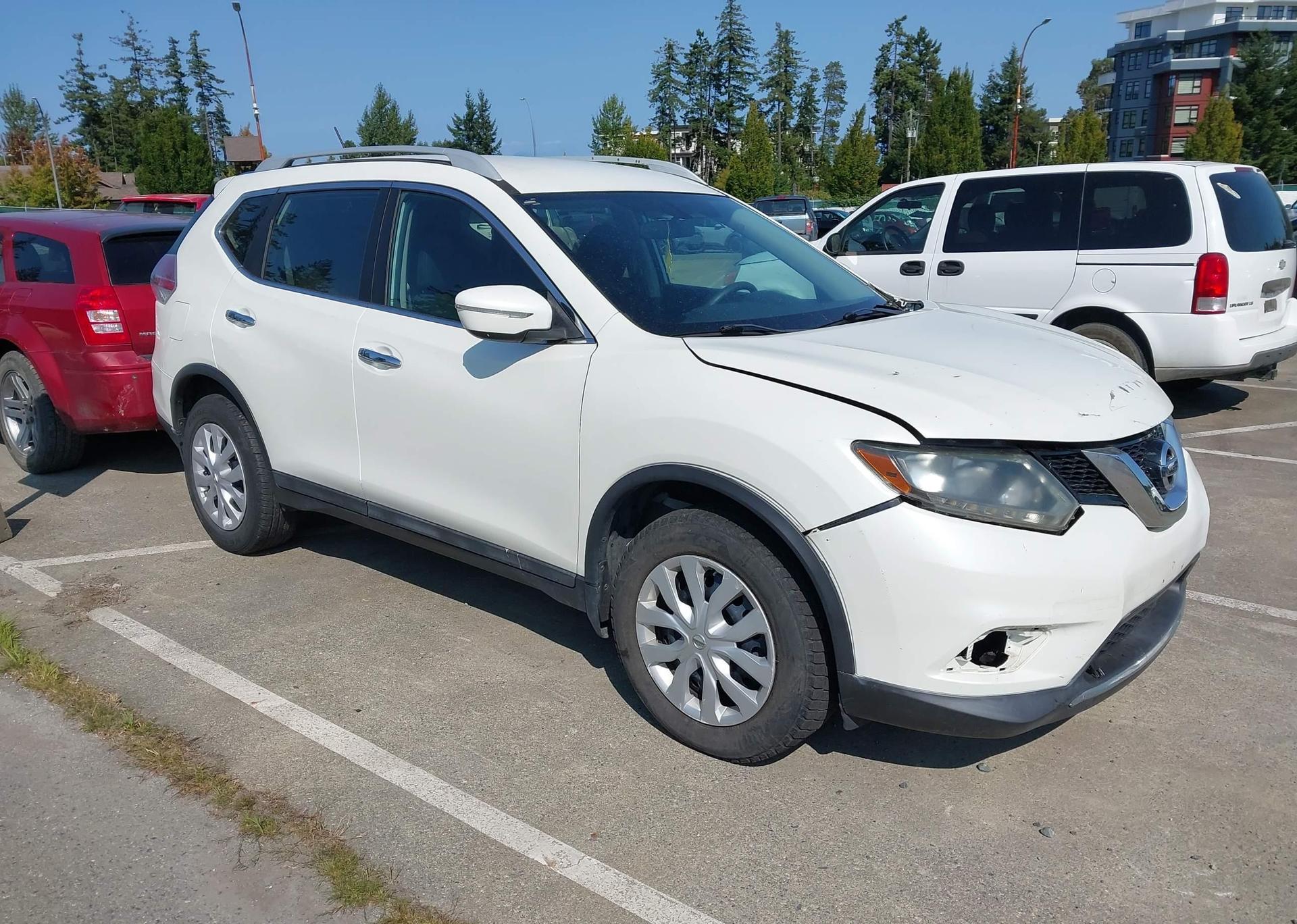 2015 NISSAN ROGUE S