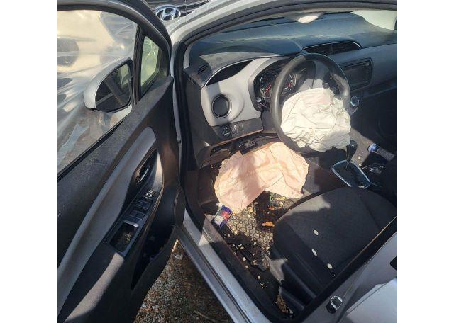 2015 TOYOTA YARIS