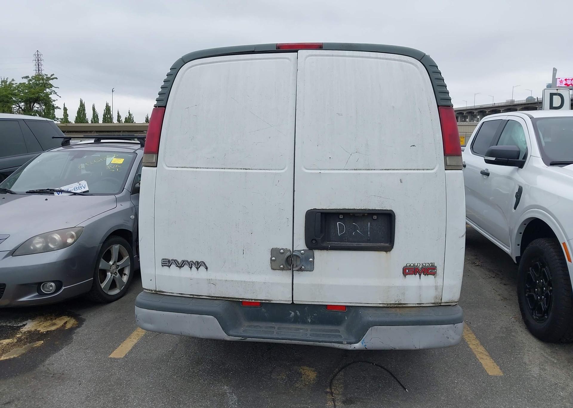 2001 GMC SAVANA G2500